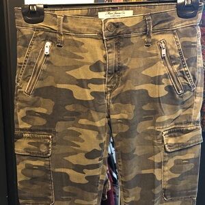 EUC Women’s Mavi Camo Denim